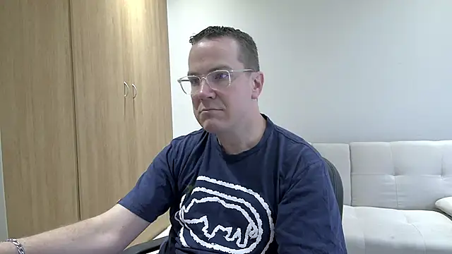 BrettJ81 online show from 18, 11, 2025