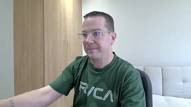 BrettJ81 online show from 14, 11, 2025