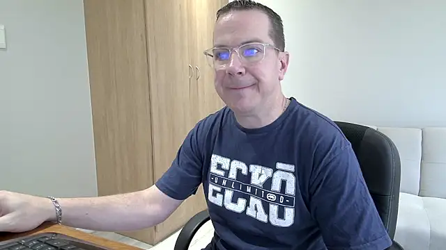 BrettJ81 online show from 17, 10, 2025