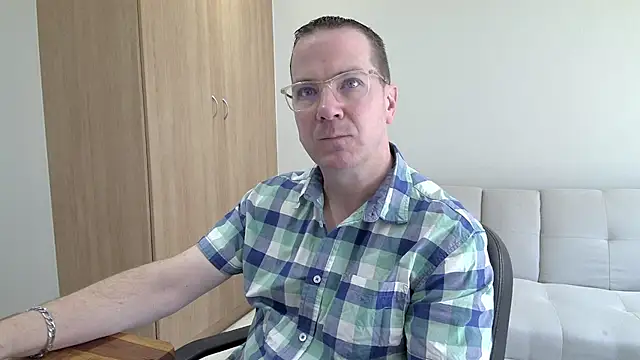 BrettJ81 online show from 13, 9, 2025