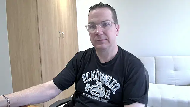 BrettJ81 online show from 22, 11, 2025