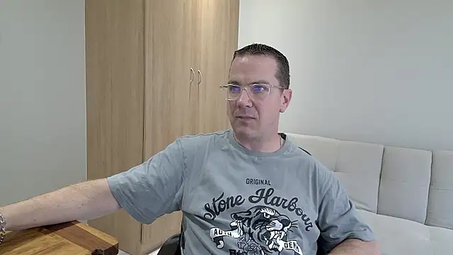 BrettJ81 online show from 8, 12, 2024