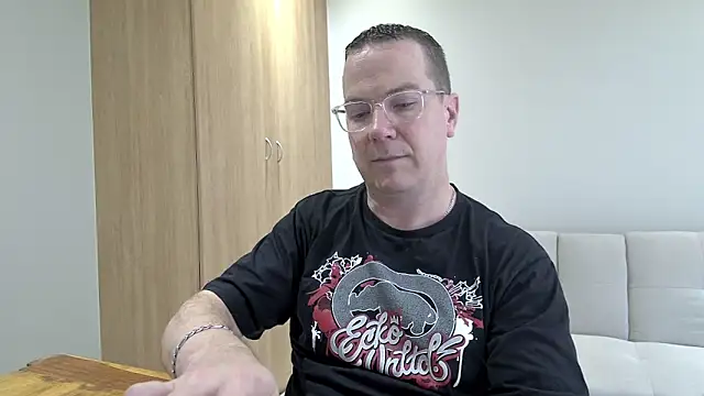 BrettJ81 online show from 15, 12, 2025