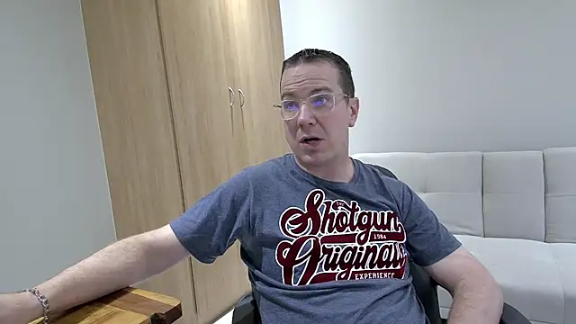 BrettJ81 online show from 7, 1, 2025