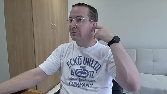 BrettJ81 online show from 7, 1, 2026