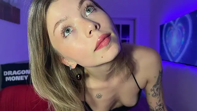 Aliceimhorny online show from 18, 2, 2025