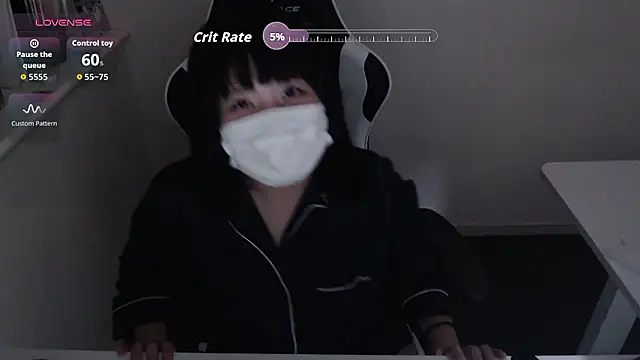 Snapshot of mimika0403 chatting on 29, 10, 2025 mimika0403 online show from 29, 10, 2025