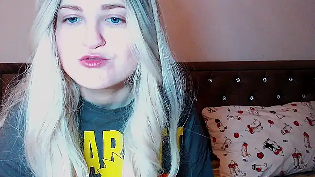 Sara4uu online show from 16, 10, 2025