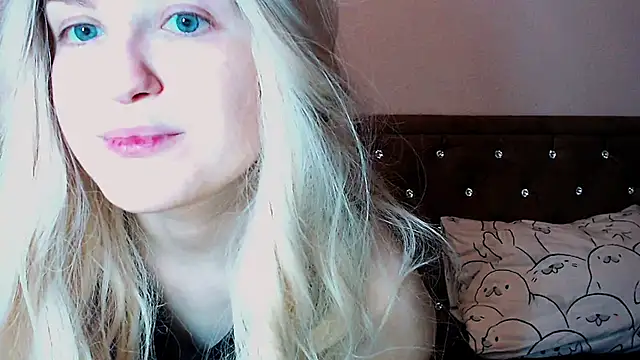 Sara4uu online show from 14, 11, 2025