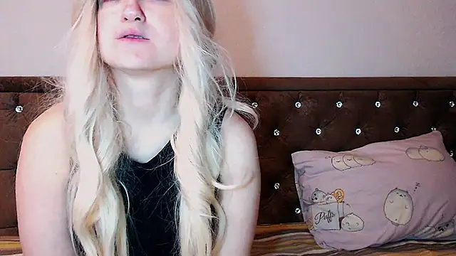 Sara4uu online show from 19, 9, 2025