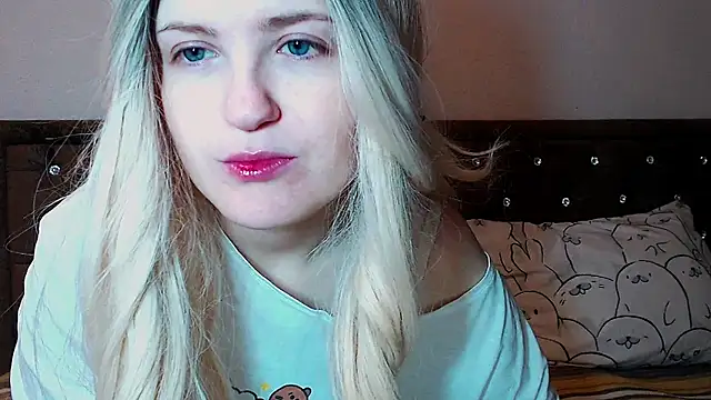 Sara4uu online show from 1, 12, 2025