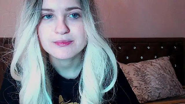 Sara4uu online show from 8, 2, 2025