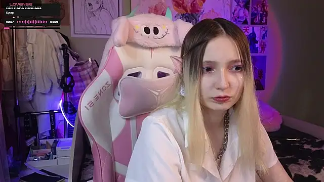 Evie Ro online show from 8, 2, 2025