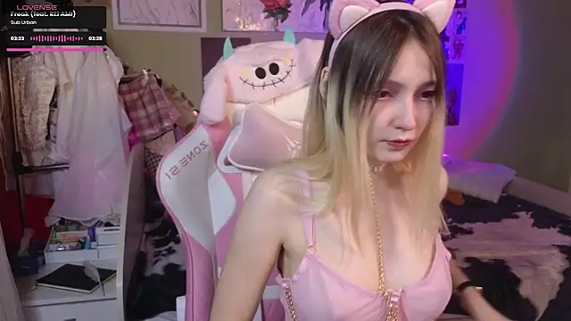 Evie Ro online show from 17, 2, 2025