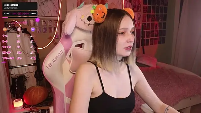 Evie Ro online show from 28, 10, 2025