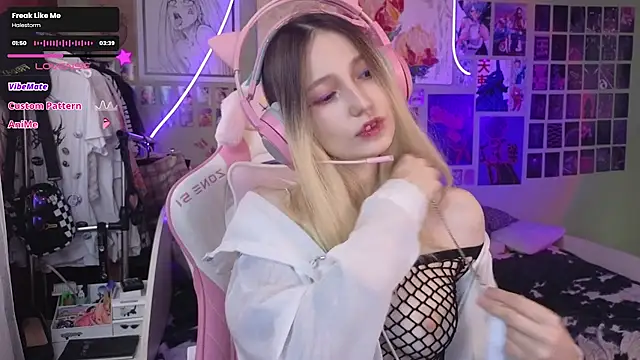 Evie Ro online show from 3, 3, 2025