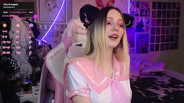 Evie Ro online show from 19, 3, 2025