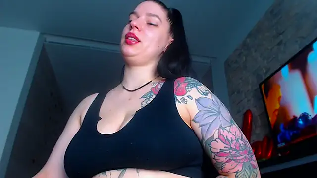 Snapshot of Laya_Moon chatting on 13, 11, 2025 Laya Moon online show from 13, 11, 2025