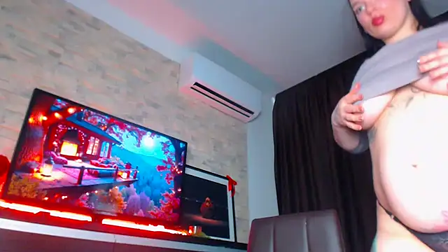 Snapshot of Laya_Moon chatting on 28, 10, 2025 Laya Moon online show from 28, 10, 2025