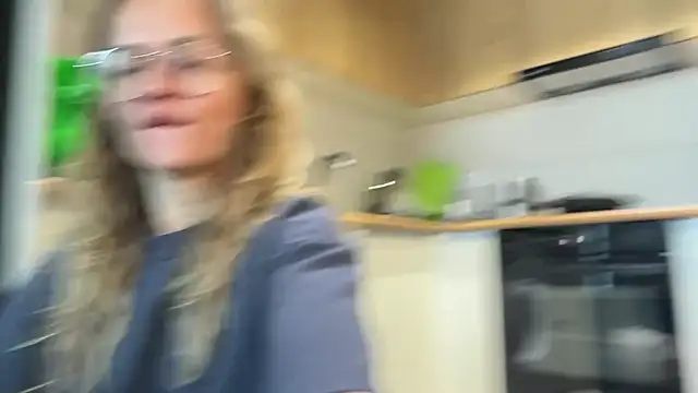 Snapshot of mommy_nadin chatting on 1, 3, 2026 mommy nadin online show from 1, 3, 2026