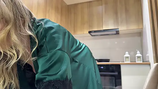 Snapshot of mommy_nadin chatting on 21, 2, 2026 mommy nadin online show from 21, 2, 2026