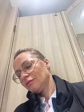 Snapshot of mommy_nadin chatting on 16, 2, 2026 mommy nadin online show from 16, 2, 2026