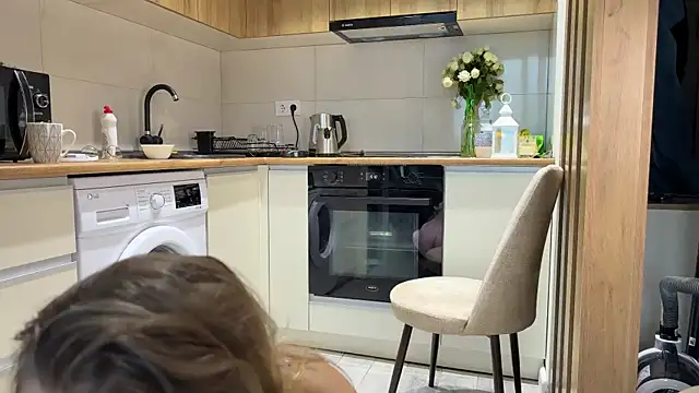 Snapshot of mommy_nadin chatting on 9, 2, 2026 mommy nadin online show from 9, 2, 2026