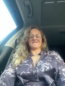 Snapshot of mommy_nadin chatting on 24, 2, 2026 mommy nadin online show from 24, 2, 2026