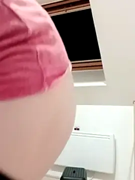 JOHANNA9MOI02 online show from 8, 1, 2026