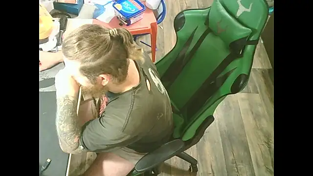 Snapshot of lotrando54 chatting on 29, 9, 2025 lotrando54 online show from 29, 9, 2025