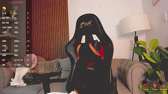 pervert lizza online show from 26, 10, 2025