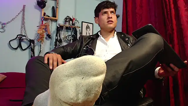 dom2travelersss online show from 21, 11, 2025