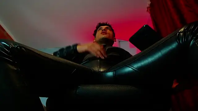 dom2travelersss online show from 18, 3, 2026