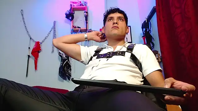 dom2travelersss online show from 3, 12, 2025