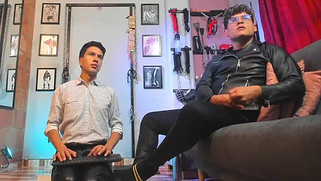 dom2travelersss online show from 28, 1, 2025