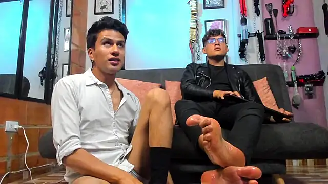 dom2travelersss online show from 7, 2, 2025