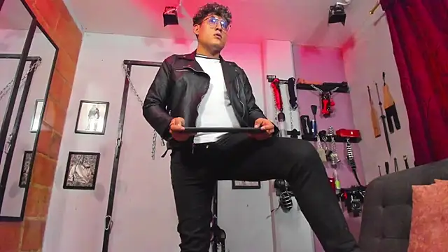 dom2travelersss online show from 2, 3, 2025