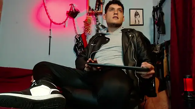 dom2travelersss online show from 9, 1, 2026