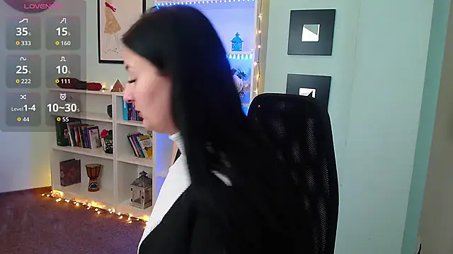 BrianaJoy online show from 22, 12, 2025