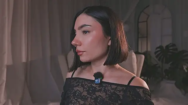 AmyArmstrong online show from 14, 4, 2026