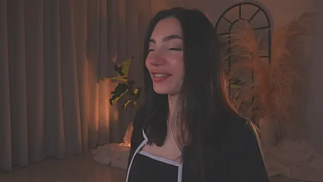 AmyArmstrong online show from 25, 9, 2025