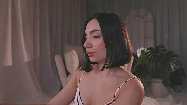 AmyArmstrong online show from 15, 4, 2026