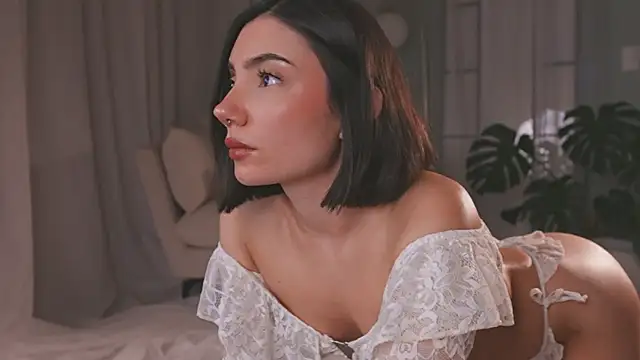 AmyArmstrong online show from 5, 4, 2026