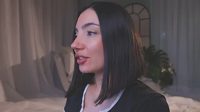 AmyArmstrong online show from 28, 2, 2026