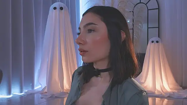 AmyArmstrong online show from 25, 10, 2025