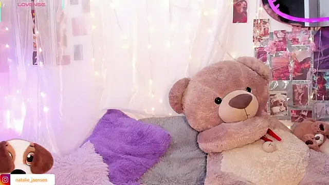 Snapshot of natalie_jaensen chatting on 1, 3, 2026 natalie jaensen online show from 1, 3, 2026