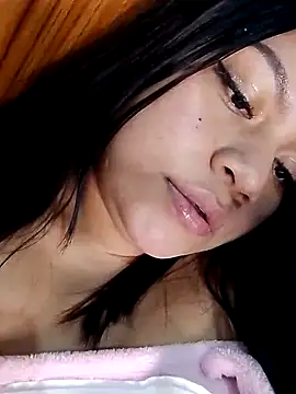 Candy chloee online show from 7, 10, 2025