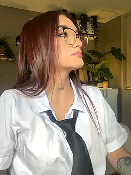 DaniDusan  online show from 8, 9, 2025