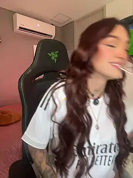 DaniDusan  online show from 7, 4, 2026