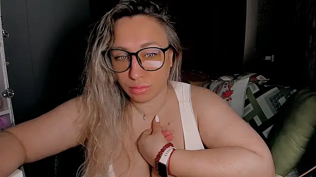 CumOnMy Tits online show from 11, 4, 2026